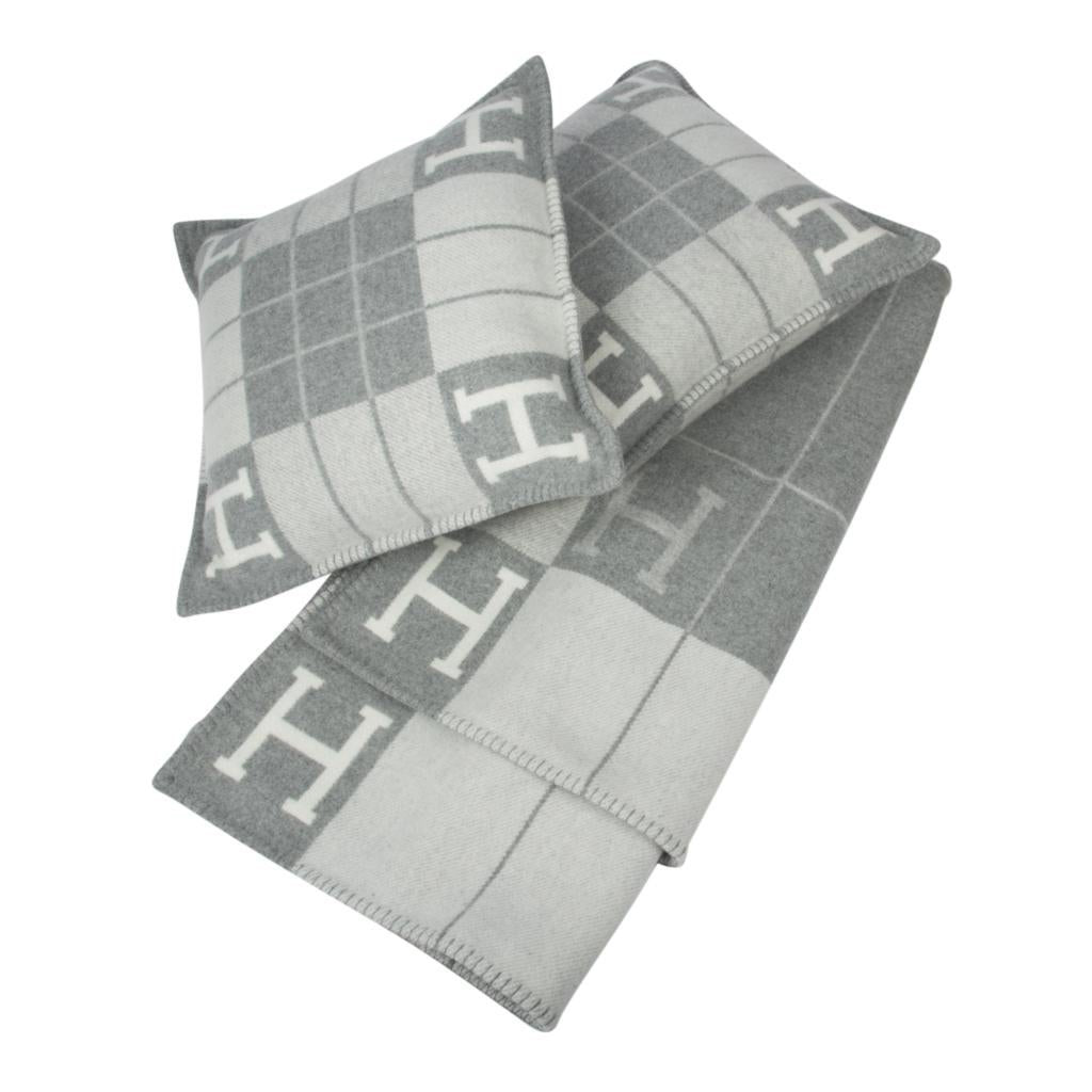 Luxury Cashmere Pillowcase - Homio Decor